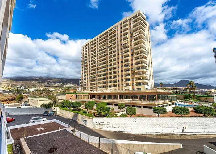 Апартаменти Charming Coast Paraiso *