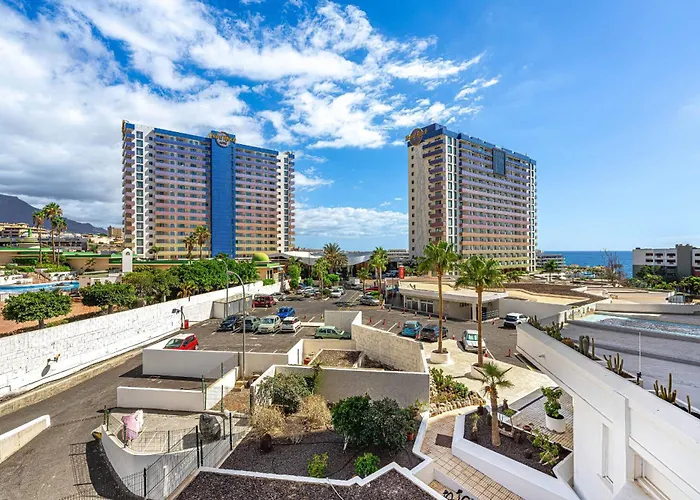 Апартаменти Charming Coast Paraiso